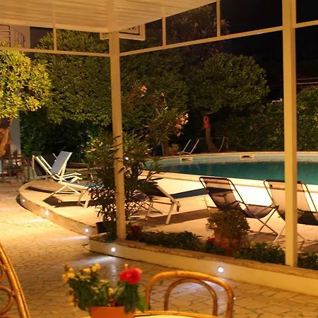 Sorrento מלון מטה