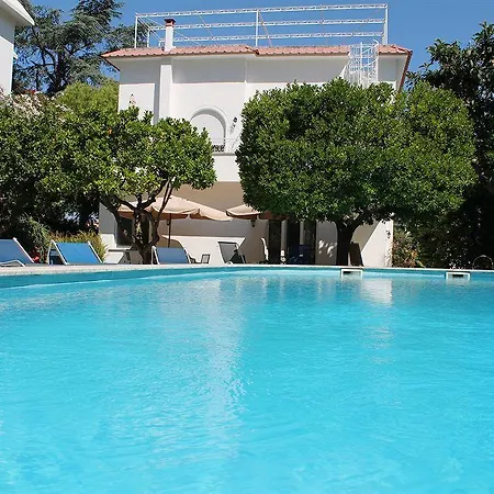 Sorrento 3*